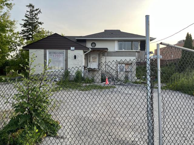 Ultra Comfort Whitby - Whitby, Ontario