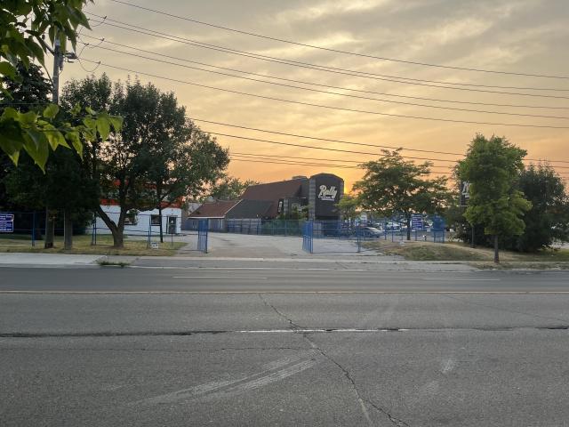 Rally Sports Bar + Smokehouse & Mister Transmission photo 5