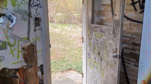 Crappy ☆ Pickering Bungalow - cbce1dd0-5932-4790-aa8a-f216f02c092a.jpg
