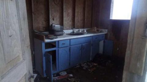 April 2012 - Levis-Hangout7.jpg