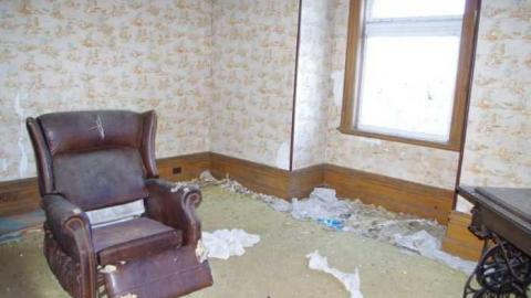 Mulmur Line 4 brick house cover photo