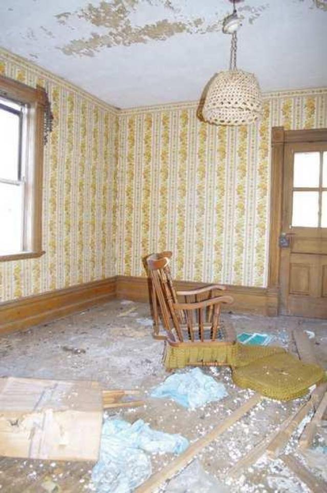 Brick house on Mulmur Line 4 photo 2