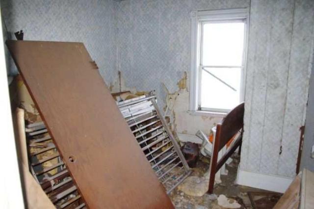 Brick house on Mulmur Line 4 photo 5