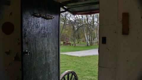 April 2012 - Dusty-Deals-Done24.jpg