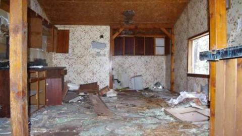 Caved in home Apr 28/2012 - Sebright-(The-Arthurs-Tragedy)20.jpg