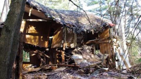 Caved in home Apr 28/2012 - Sebright-(The-Arthurs-Tragedy)27.jpg