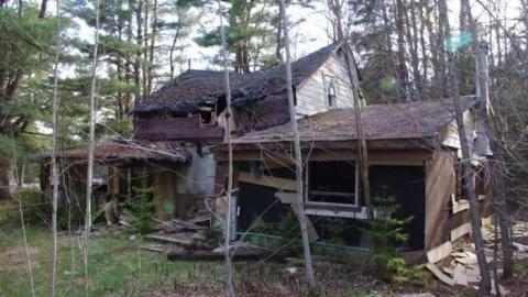 Caved in home Apr 28/2012 - Sebright-(The-Arthurs-Tragedy)43.jpg