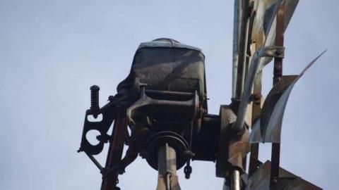 Idle Windmill photo 4