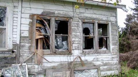 1993 -2012 - Mother-Marys-Messy-Mansion19.jpg