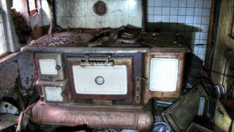 1993 -2012 - Mother-Marys-Messy-Mansion21.jpg