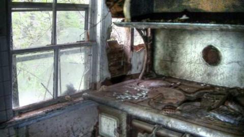 Mother Mary's Messy Mansion photo 2