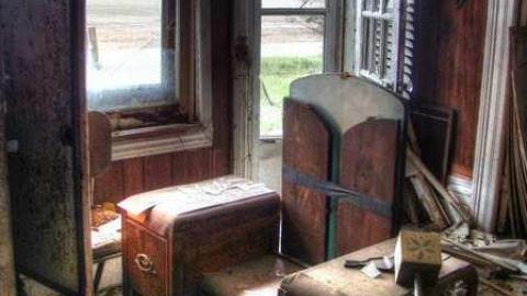 1993 -2012 - Mother-Marys-Messy-Mansion36.jpg