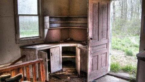 Gone to Church - Turin-Abandoned-Church65.jpg