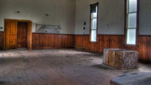 Gone to Church - Turin-Abandoned-Church47.jpg