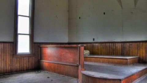 Gone to Church - Turin-Abandoned-Church19.jpg