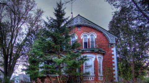 Dirt Farm, now Filthy Rich - Hurontario-Street18.jpg