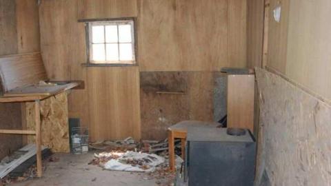 Just a Shack - Shack-in-the-Woods10.jpg