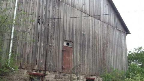 Location Scouting Photos - Tall-Red-on-86114.jpg