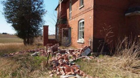 April 2012 - P4068459.jpg