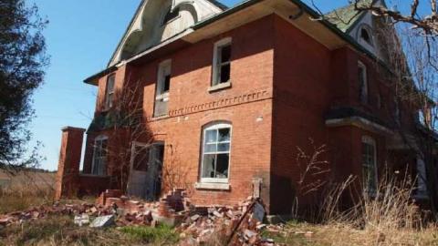 April 2012 - P4068460.jpg