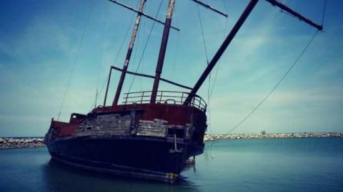 Shipwreck - Le-Grande-Hermine-Ghost-Ship139.jpg