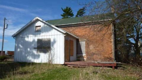 House on the Rails - 2.jpg