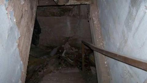 Hwy 5 abandoned - Mess-on-Dundas70.jpg