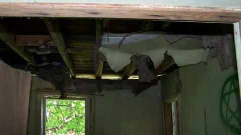 Hwy 5 abandoned - Mess-on-Dundas71.jpg