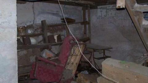 Hwy 5 abandoned - Mess-on-Dundas18.jpg