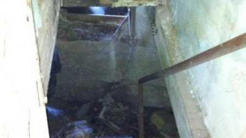 Dejecting. - Mess-on-Dundas83.jpg