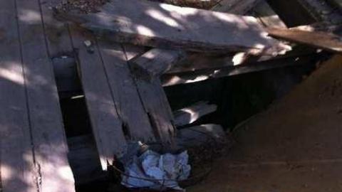 Dejecting. - Mess-on-Dundas85.jpg