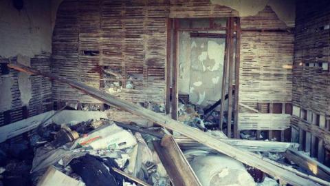 Well Guarded - Hwy-400-near-Innisfil-Beach-Rd13.jpg