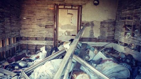 Well Guarded - Hwy-400-near-Innisfil-Beach-Rd4.jpg