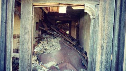 Well Guarded - Hwy-400-near-Innisfil-Beach-Rd6.jpg