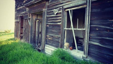 Well Guarded - Hwy-400-near-Innisfil-Beach-Rd14.jpg