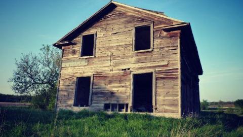 Well Guarded - Hwy-400-near-Innisfil-Beach-Rd10.jpg