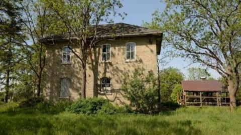 May 2012 - Wharncliffe-Farmhouse2.jpg