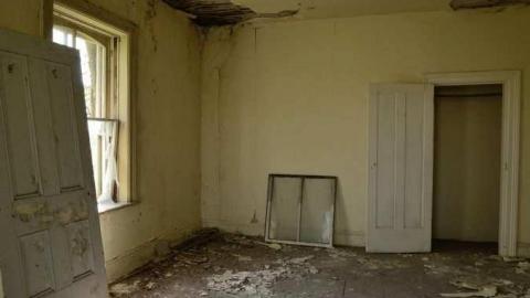 Wharncliffe Farmhouse - London, Ontario