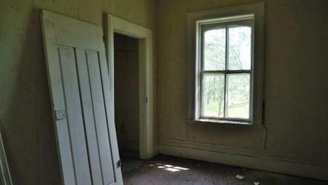 May 2012 - Wharncliffe-Farmhouse8.jpg