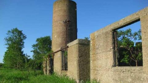 Burger and Fox Remains - Burger-and-Fox-Rd-Farm-Remains2.jpg