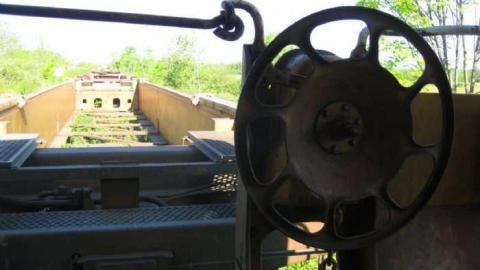 Train on Decommissioned Track photo 3