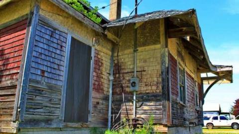 Twisted Station 5/12 - Monkton-Train-Station10.jpg