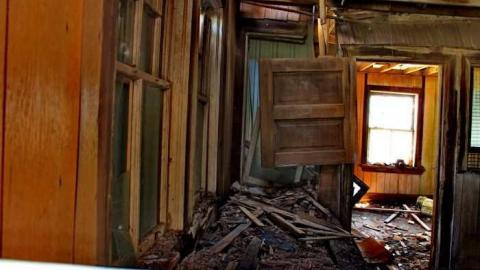 Twisted Station 5/12 - Monkton-Train-Station8.jpg