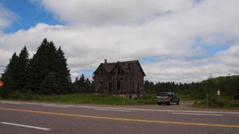 Hwy 17 House - 2010 - Daigle-House19.jpg