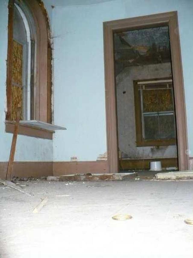 Middletown Manor photo 5