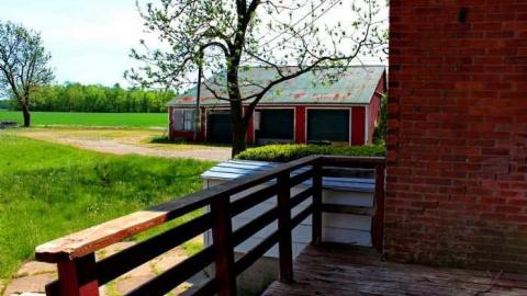 Prestine 4 now 5/12 - Dueling-Sunrooms3.jpg