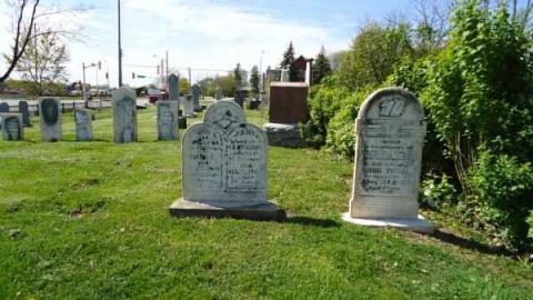 Munn's Pioneer Cemetery - Munns-Cemetery41.jpg