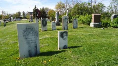 Munn's Pioneer Cemetery - Munns-Cemetery42.jpg