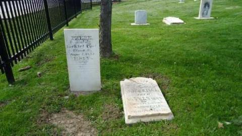 Munn's Pioneer Cemetery - Munns-Cemetery54.jpg