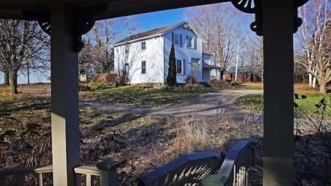 Highway 407 properties - Gazeebo Halls Road Whitby Dec 10 2011.jpg